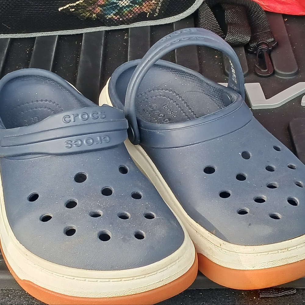 Crocs - Picture 2 of 4
